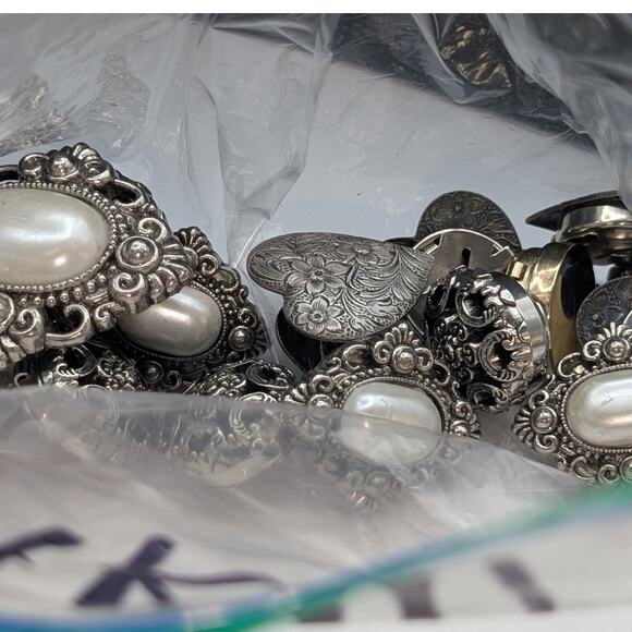 Bag of Button Covers Different Colors Sizes & Styles - Picture 4 of 4